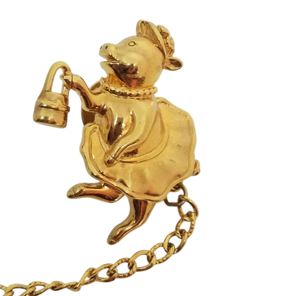MONET VINTAGE 80S GOLDTONE MAMA PIG & PIGLETS CHAIN BROOCH - Picture 3 of 6